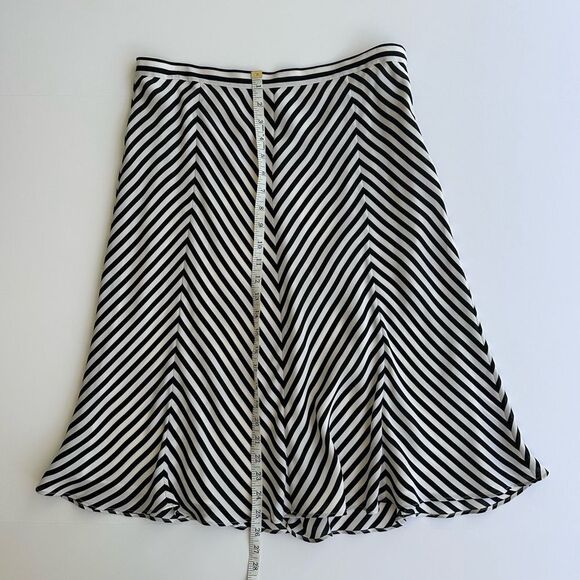 Michael Michael Kors 100% Silk Black & White Chevron Stripe Skirt Size 10 - Picture 5 of 12